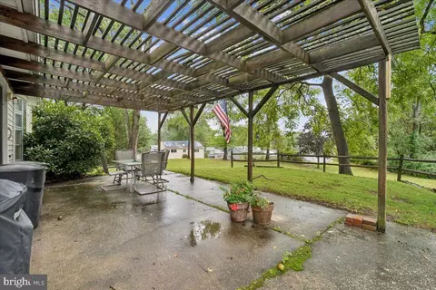 Exterior - 1405 Mullins St, Silver Spring, MD 20904 photo 5 of 15