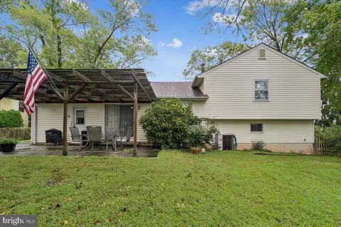 Exterior - 1405 Mullins St, Silver Spring, MD 20904 photo 2 of 15
