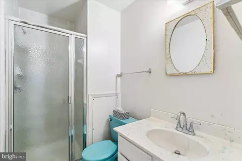 Bath - 1405 Mullins St, Silver Spring, MD 20904 photo 1 of 2
