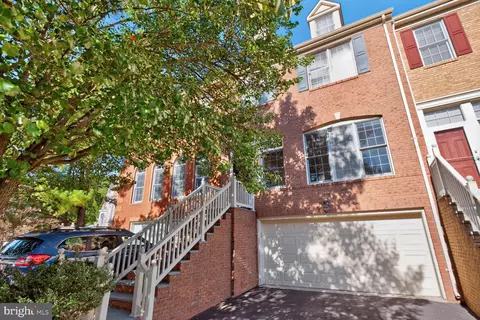 425 Winding Rose Dr, Rockville, MD 20850