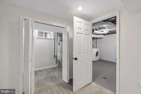 Entry Way - 1623 Belvedere Blvd, Silver Spring, MD 20902 photo 2 of 2