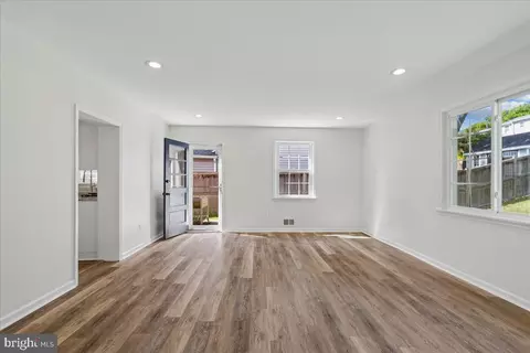 Living - 1623 Belvedere Blvd, Silver Spring, MD 20902 photo 12 of 13