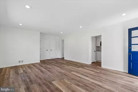 Living - 1623 Belvedere Blvd, Silver Spring, MD 20902 photo 10 of 13