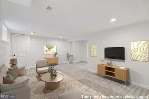 Living - 1623 Belvedere Blvd, Silver Spring, MD 20902 photo 3 of 13