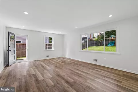 Living - 1623 Belvedere Blvd, Silver Spring, MD 20902 photo 13 of 13