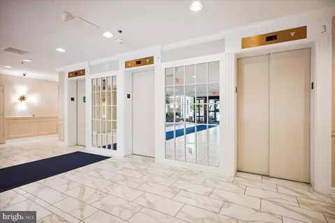 Entry Way - 15101 Interlachen Dr #1-1024, Silver Spring, MD 20906 photo 7 of 8