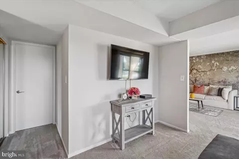 Entry Way - 15101 Interlachen Dr #1-1024, Silver Spring, MD 20906 photo 2 of 8