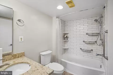 Bath - 15101 Interlachen Dr #1-1024, Silver Spring, MD 20906 photo 1 of 2