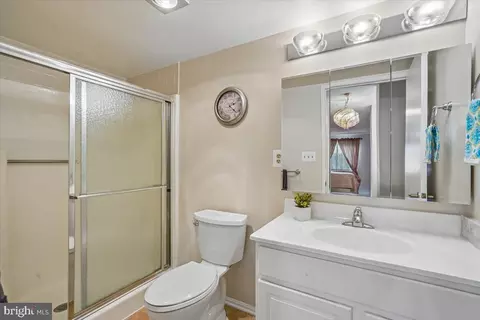 Bath - 15101 Interlachen Dr #1-1024, Silver Spring, MD 20906 photo 2 of 2