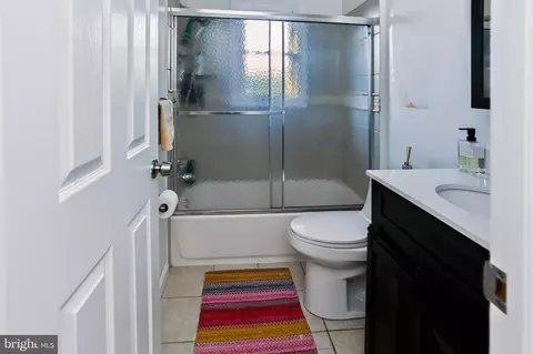 Bath - 1906 Forest Dale Dr, Silver Spring, MD 20903 photo 2 of 4