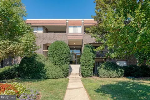 415 Christopher Ave #112, Gaithersburg, MD 20879