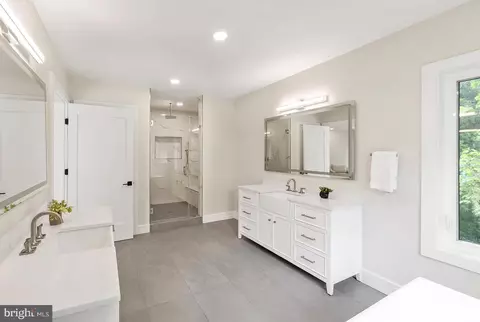 Bath - 3706 Spring St, Chevy Chase, MD 20815 photo 5 of 10