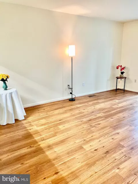 Living - 3640 Gleneagles Dr #10-1B, Silver Spring, MD 20906 photo 2 of 2