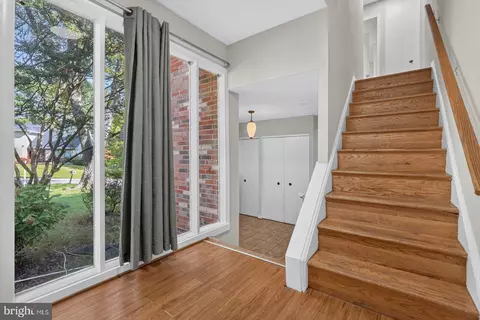 Entry Way - 405 Winterthur Ct, Silver Spring, MD 20904 photo 3 of 3