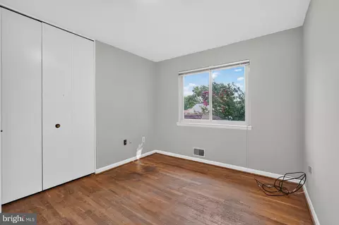 Bedroom - 405 Winterthur Ct, Silver Spring, MD 20904 photo 3 of 4