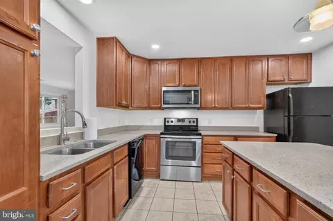 Kitchen - 405 Winterthur Ct, Silver Spring, MD 20904 photo 2 of 2