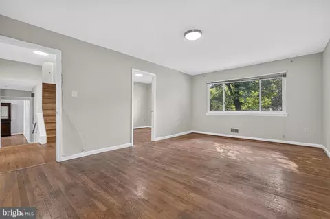 Living - 405 Winterthur Ct, Silver Spring, MD 20904 photo 2 of 3