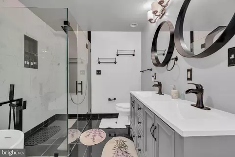 Bath - 12328 Pretoria Dr, Silver Spring, MD 20904 photo 2 of 7