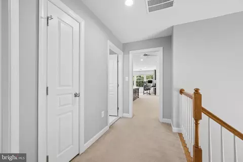Entry Way - 1749 Chiswick Ct, Silver Spring, MD 20904 photo 11 of 13