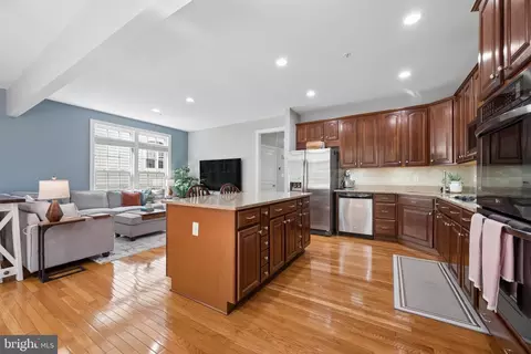 Kitchen - 1749 Chiswick Ct, Silver Spring, MD 20904 photo 4 of 9