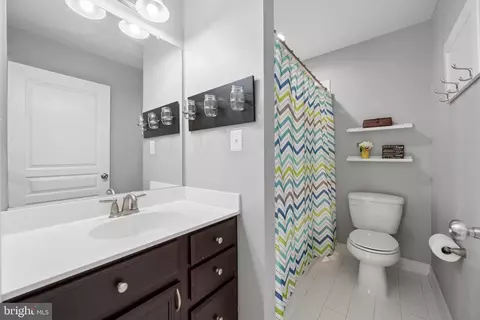 Bath - 1749 Chiswick Ct, Silver Spring, MD 20904 photo 7 of 8