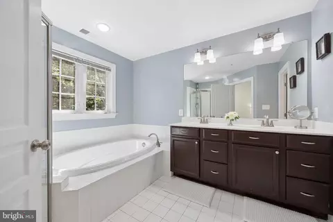 Bath - 1749 Chiswick Ct, Silver Spring, MD 20904 photo 1 of 8