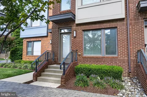 8087 Red Hook St, Derwood, MD 20855