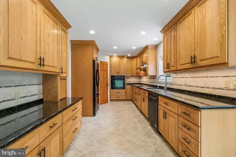 Kitchen - 21 Yeatman Ct, Silver Spring, MD 20902 photo 2 of 4