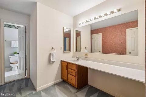 Bath - 21 Yeatman Ct, Silver Spring, MD 20902 photo 2 of 6