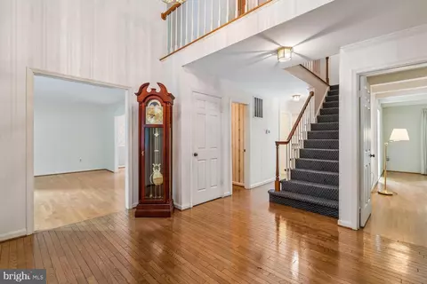 Entry Way - 21 Yeatman Ct, Silver Spring, MD 20902 photo 1 of 9