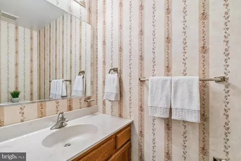 Bath - 21 Yeatman Ct, Silver Spring, MD 20902 photo 1 of 6