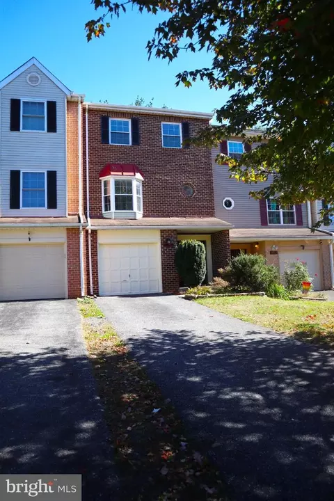 19515 White Saddle Dr, Germantown, MD 20874