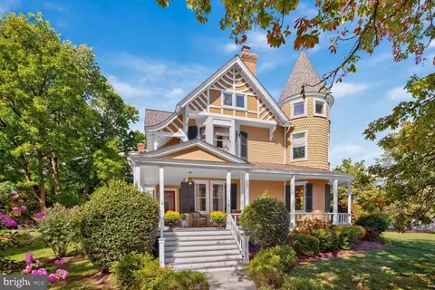 10400 Montgomery Ave, Kensington, MD 20895