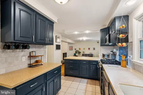 Kitchen - 1432 Crestridge Dr, Silver Spring, MD 20910 photo 7 of 7