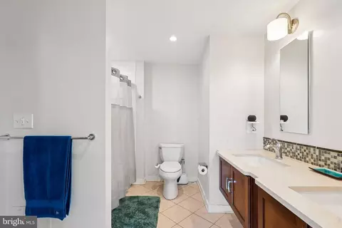 Bath - 1432 Crestridge Dr, Silver Spring, MD 20910 photo 5 of 5