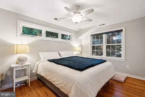 Bedroom - 1432 Crestridge Dr, Silver Spring, MD 20910 photo 1 of 7