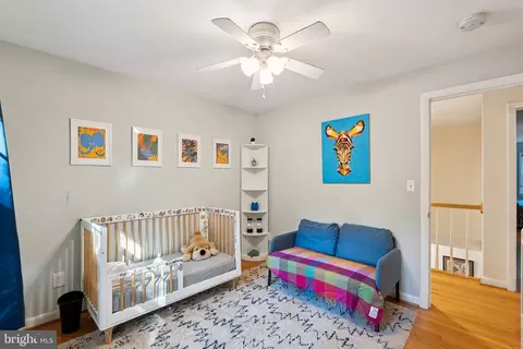 Bedroom - 1432 Crestridge Dr, Silver Spring, MD 20910 photo 5 of 7