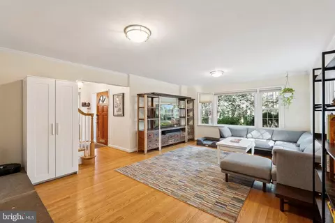 Living - 1432 Crestridge Dr, Silver Spring, MD 20910 photo 4 of 5