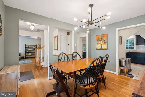 Dining - 1432 Crestridge Dr, Silver Spring, MD 20910 photo 4 of 4