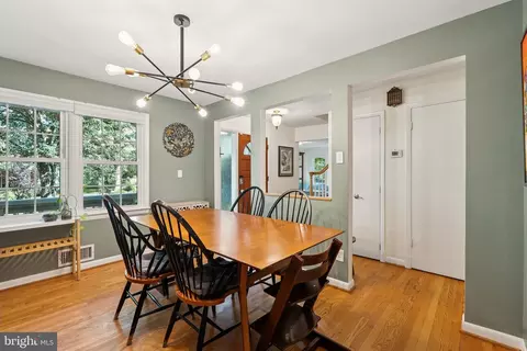 Dining - 1432 Crestridge Dr, Silver Spring, MD 20910 photo 3 of 4