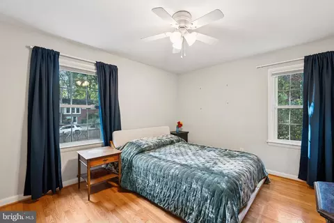 Bedroom - 1432 Crestridge Dr, Silver Spring, MD 20910 photo 6 of 7