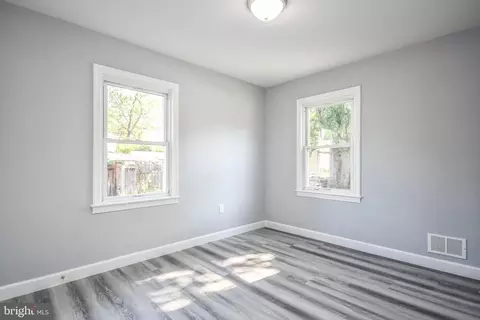 Bedroom - 9813 Braddock Rd, Silver Spring, MD 20903 photo 2 of 2