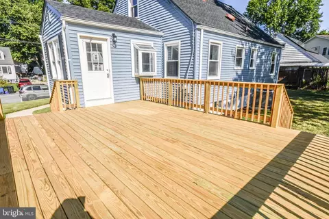 Exterior - 9813 Braddock Rd, Silver Spring, MD 20903 photo 10 of 11