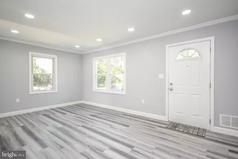 Living - 9813 Braddock Rd, Silver Spring, MD 20903 photo 4 of 4