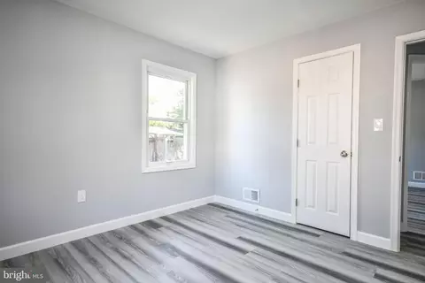 Bedroom - 9813 Braddock Rd, Silver Spring, MD 20903 photo 1 of 2