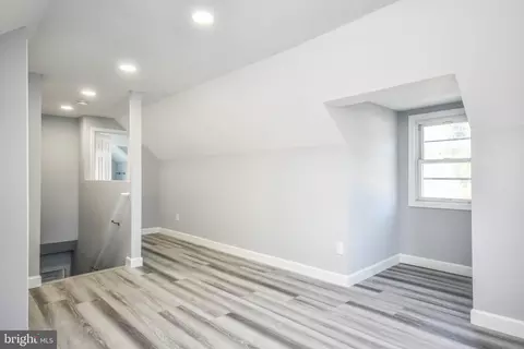 Entry Way - 9813 Braddock Rd, Silver Spring, MD 20903 photo 3 of 5