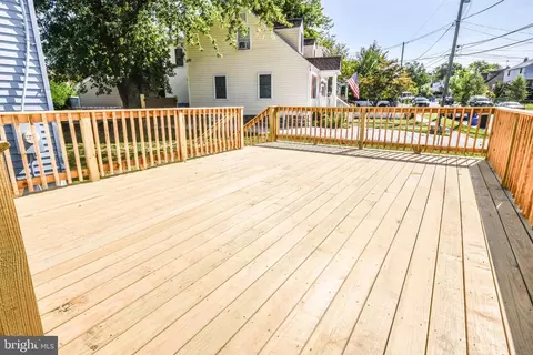Exterior - 9813 Braddock Rd, Silver Spring, MD 20903 photo 9 of 11