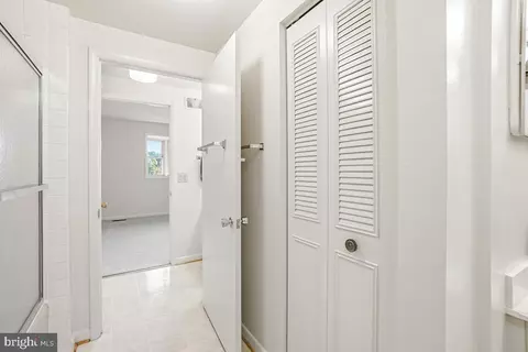 Entry Way - 3584 Gleneagles Dr #32-C, Silver Spring, MD 20906 photo 2 of 4