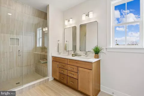 Bath - 205 Allen Ln, Poolesville, MD 20837 photo 1 of 1