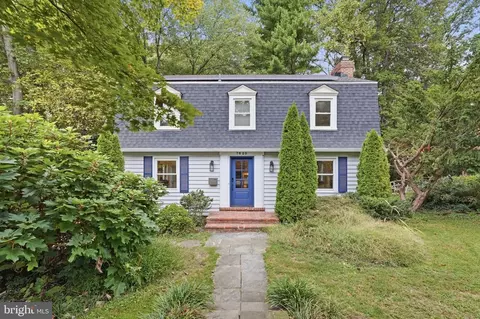 7620 Winterberry Pl, Bethesda, MD 20817